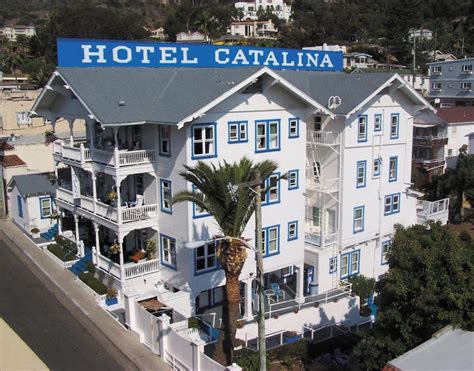 Hotel catalina - Hotels in Avalon CA Catalina Bliss A wealth of lavish features make Catalina Canyon Inn a destination all of its own and one of the top hotels in Avalon CA. Whether you're escaping for the weekend or a longer trip, our boutique hotel charms you with an intimate hillside atmosphere only minutes from downtown Avalon.
